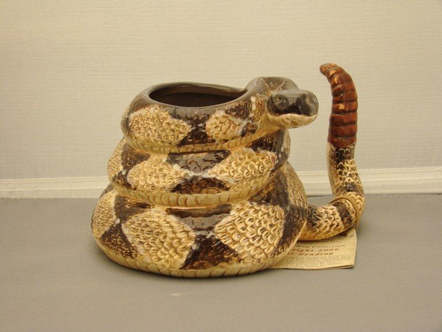 Fig. 5 Contemporary Snake Mug